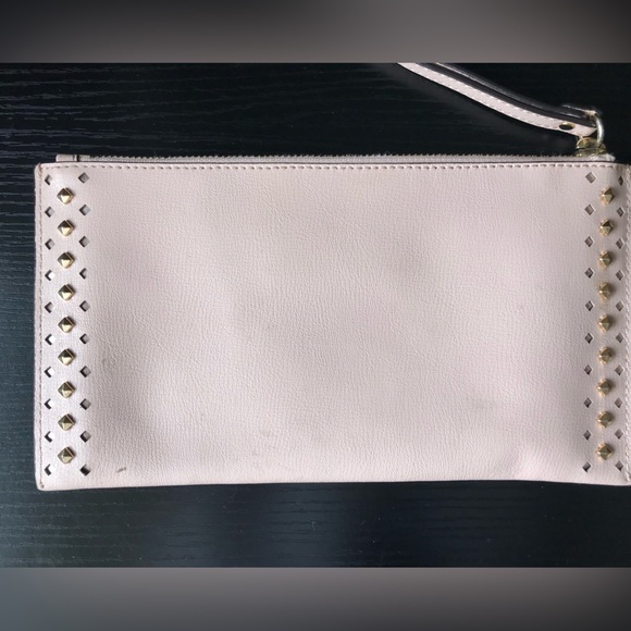 Micheal Kors Blush Wristlet - Picture 2 of 7